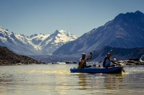 Teams paddling Lake Pukaki